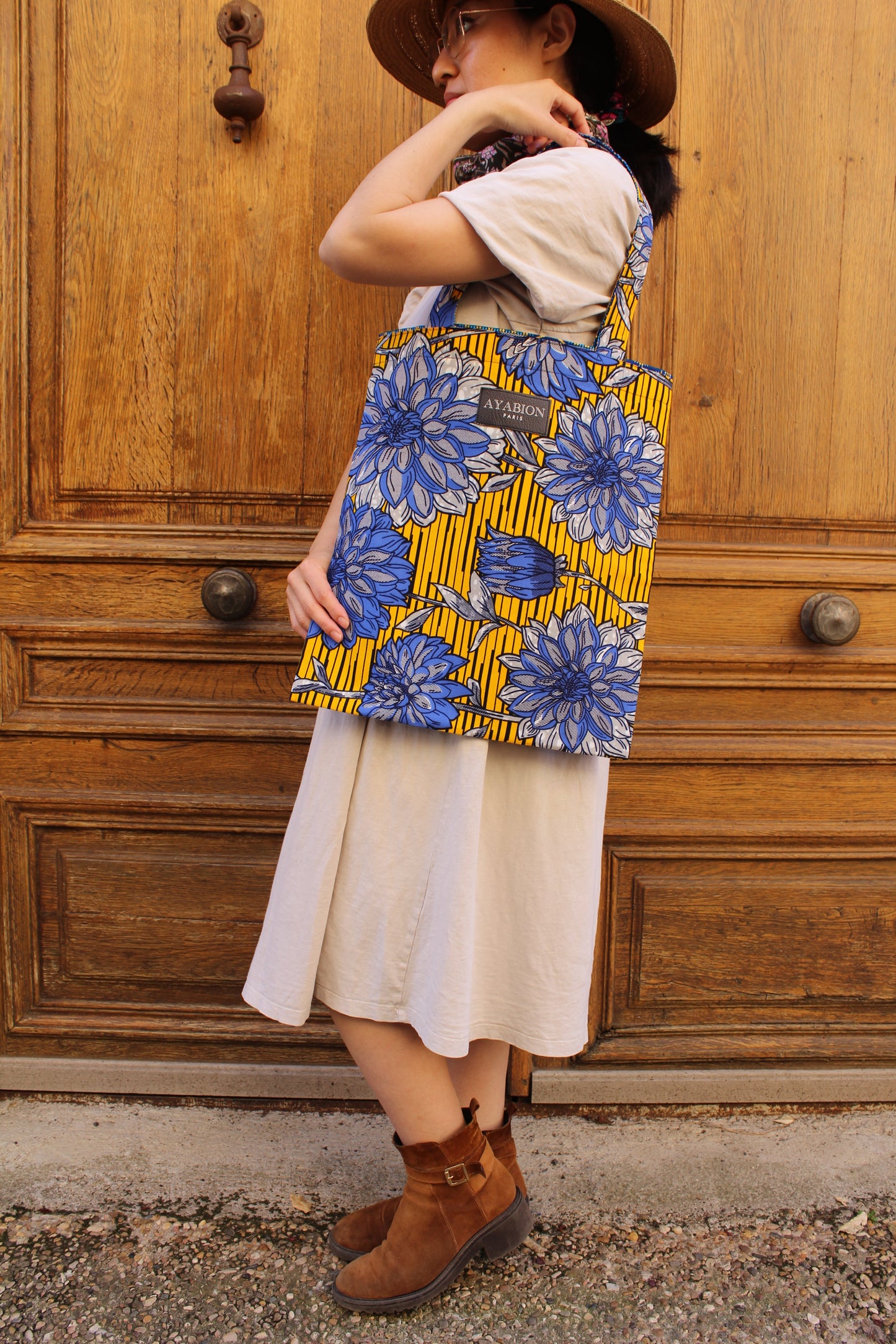 Julia Yellow